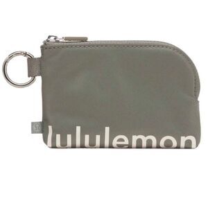 Lululemon Clippable Card Pouch Grey Sage / Light Ivory